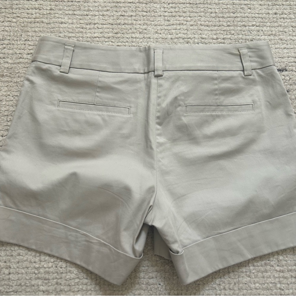 Express Khaki Women's Shorts - Picture 2 of 7